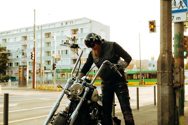 Maîtrisez la glisse : stage de conduite sur route glissante