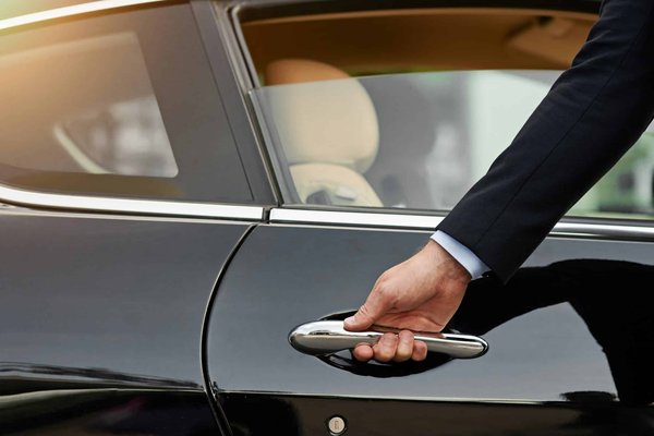 Transferts confortables avec chauffeur privé Paris